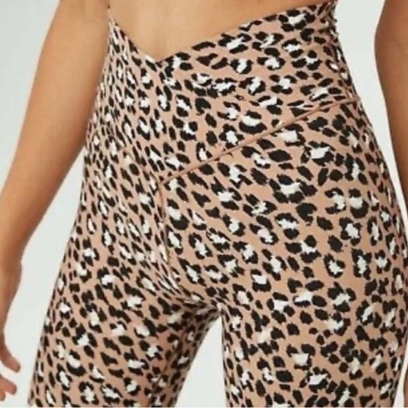 aerie Pants - Aerie leopard v cross front legging XS play style